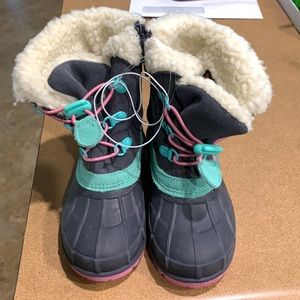 Girls snow boots